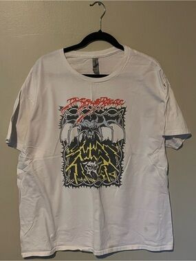 Jesus piece skull and lightning graphic tee